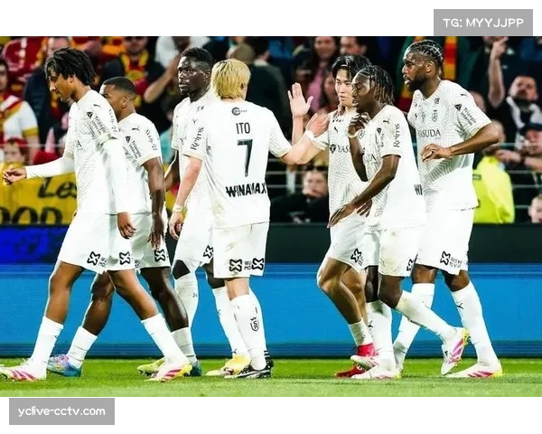 尼斯三连胜期间防守稳固 门将迪乌夫屡献神扑 尼斯三连胜期间防守稳固 门将迪乌夫屡献神扑